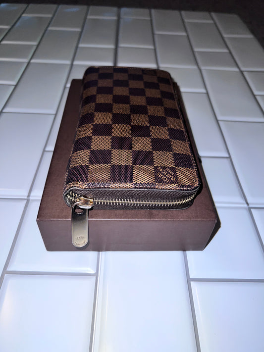 Louis Vuitton Zippy Wallet Damier Ebene